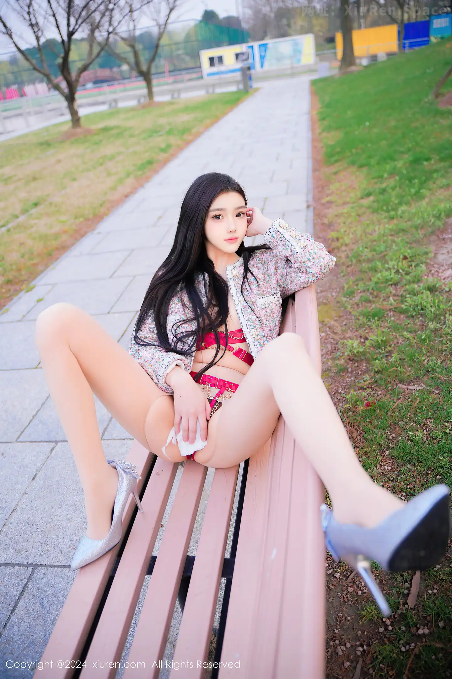 图片[6]-[XiuRen秀人网]VOL.8489 模特龙雪儿户外性感红色情趣服饰配开档白丝秀惹火身材诱惑写真49P-秀人网官方网站